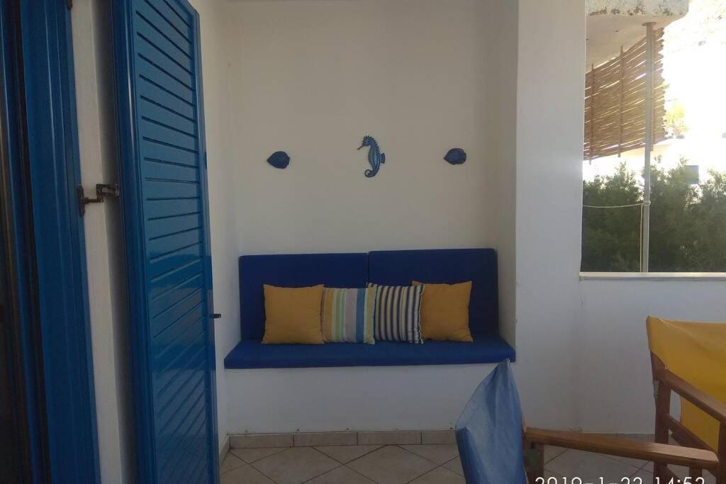 Blue Velvet Apartment Paránimfoi Buitenkant foto